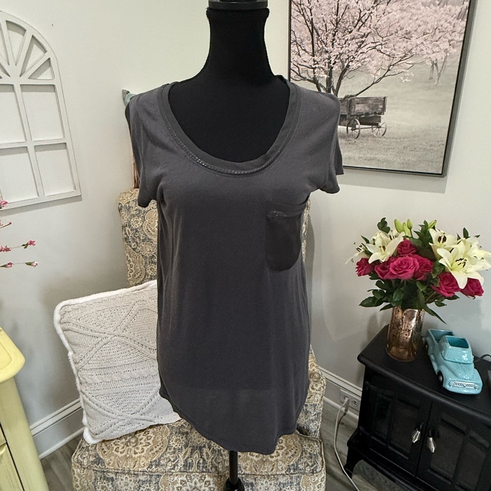 LOFT Gray Sleeveless Fitted Blouse